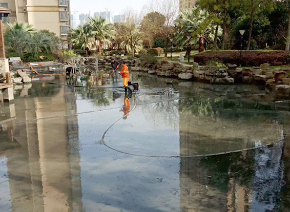澄海景观池淤泥清理
